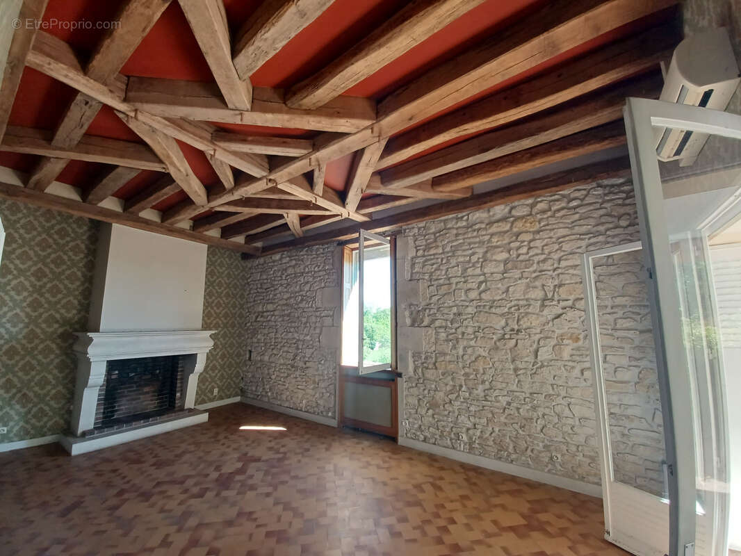 Maison à LA MARCHE