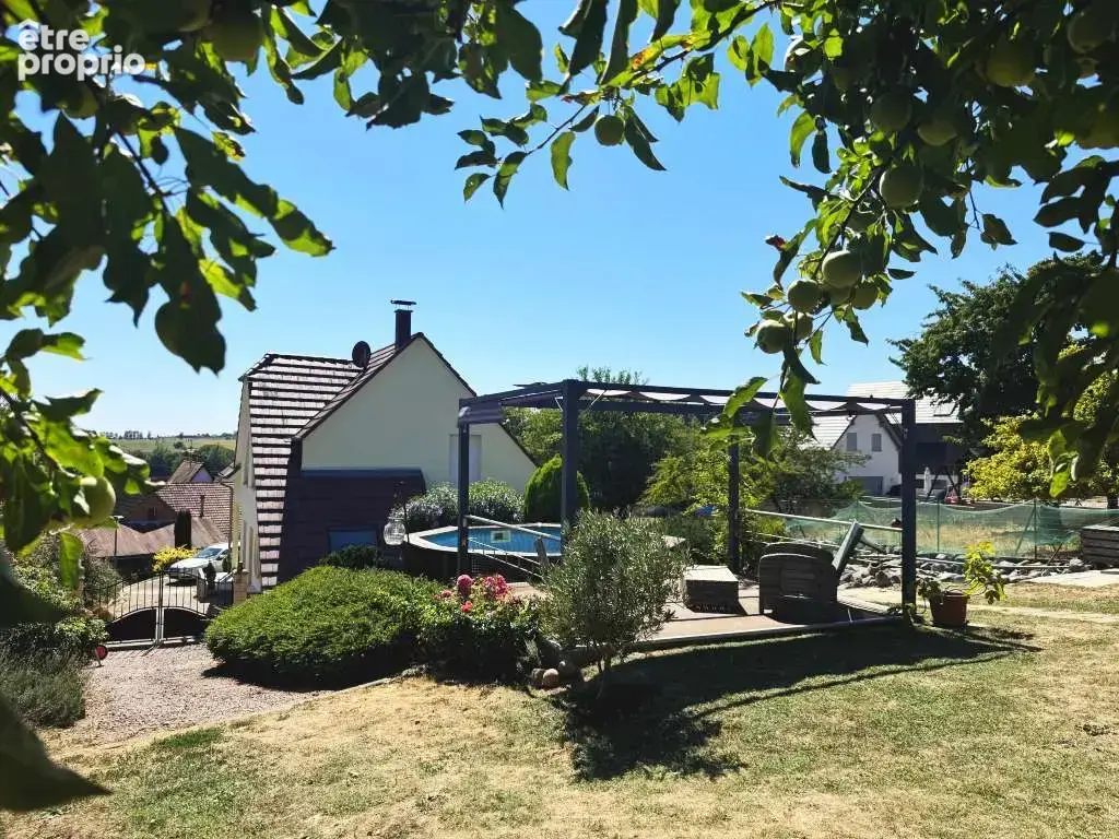 Jolie maison de campagne avec un grand terrain, située dans un beau cadre paisible . - photo 9