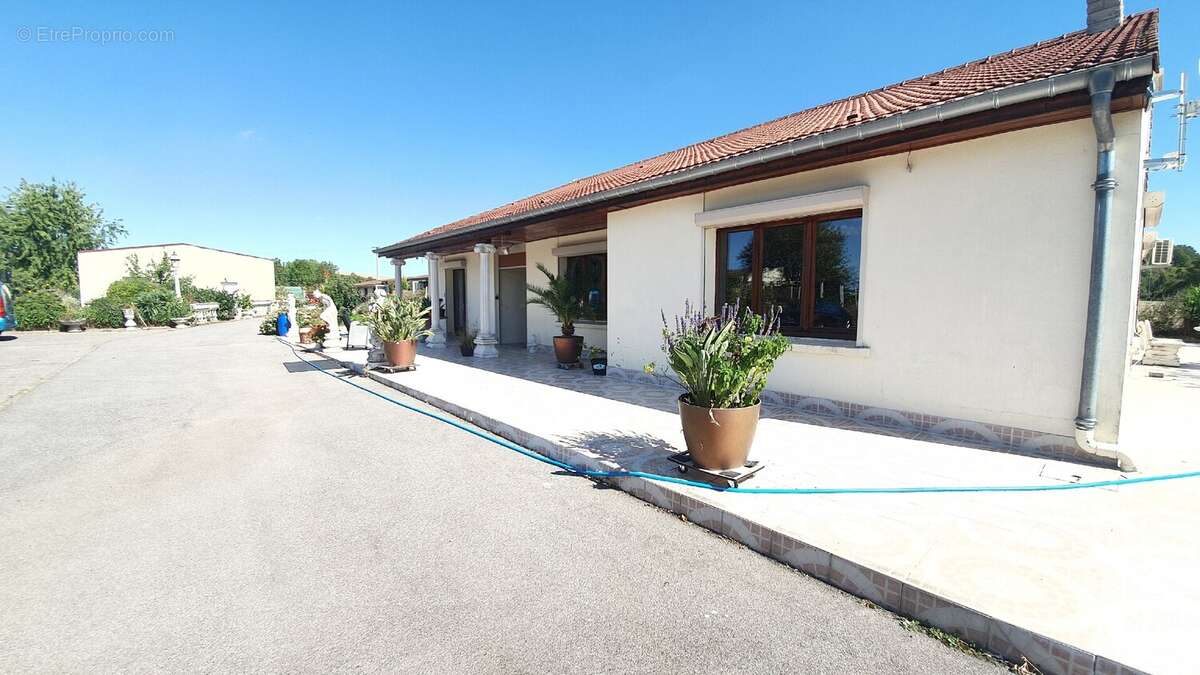 Maison à CHAMPENOUX