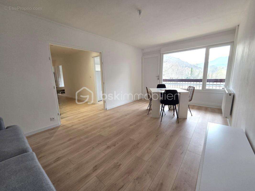 Appartement à VOIRON