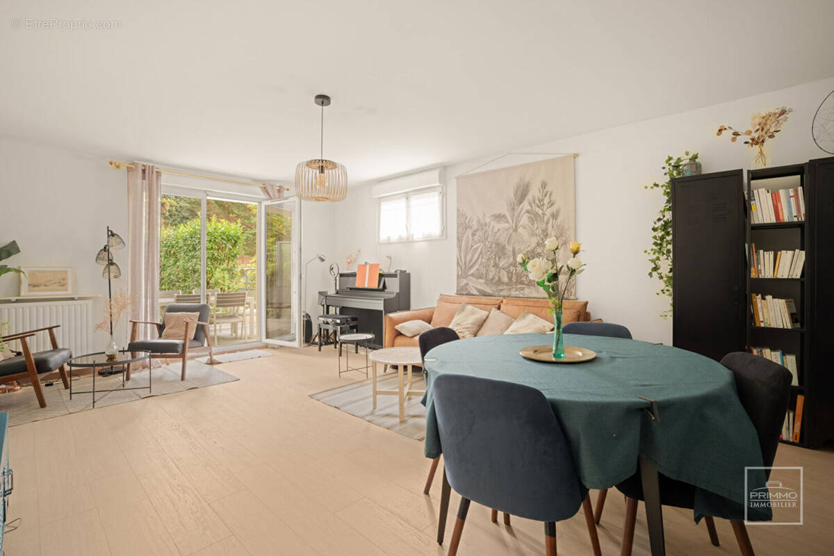 Appartement à FONTAINES-SUR-SAONE