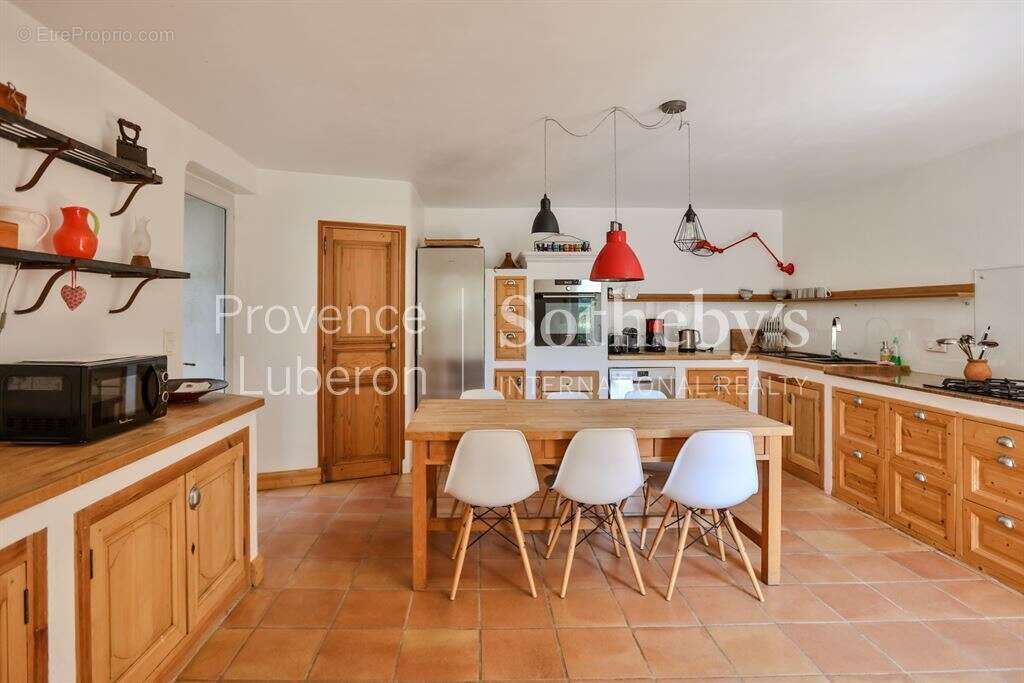 Maison à SAUMANE-DE-VAUCLUSE