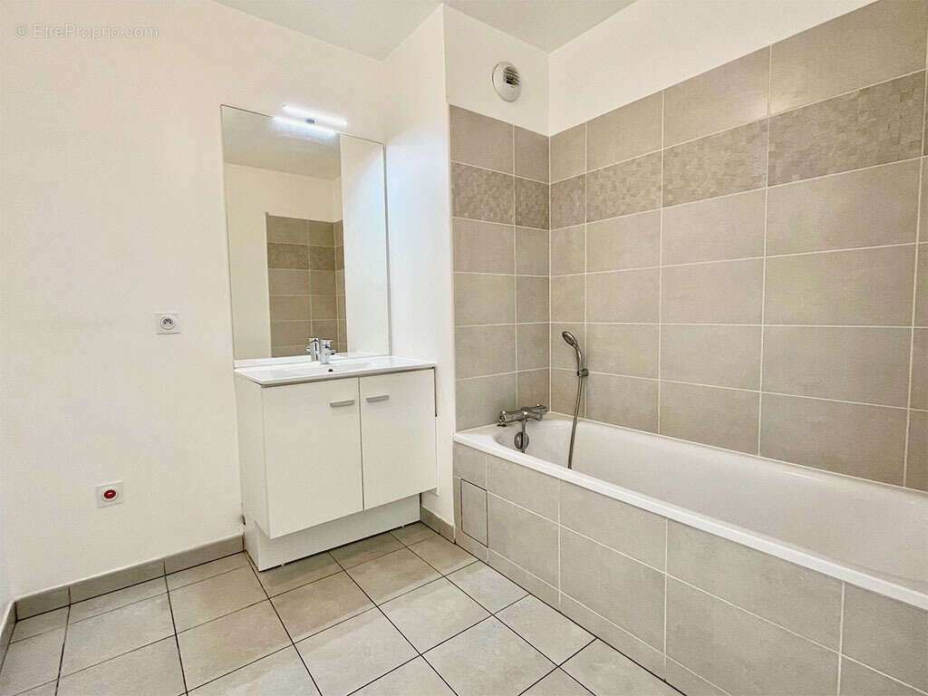 Appartement à JOUY-LE-MOUTIER