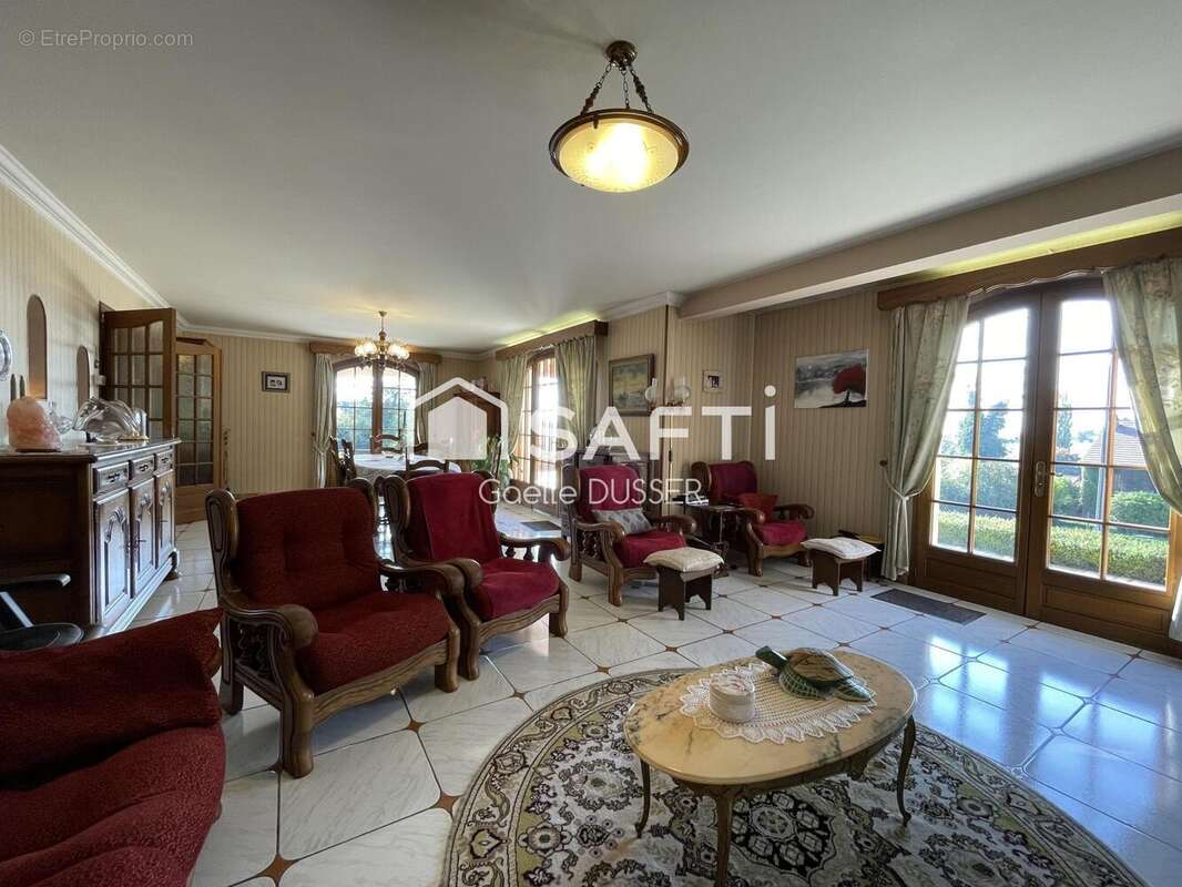 Photo 2 - Maison à CUSSET