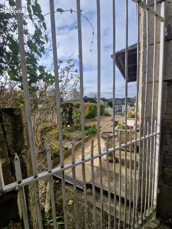 Maison de charme en pierres avec des espaces extérieurs très cosy. - photo 33