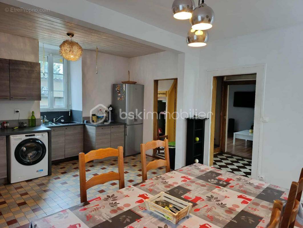 Maison à SAINT-REMY-DU-VAL