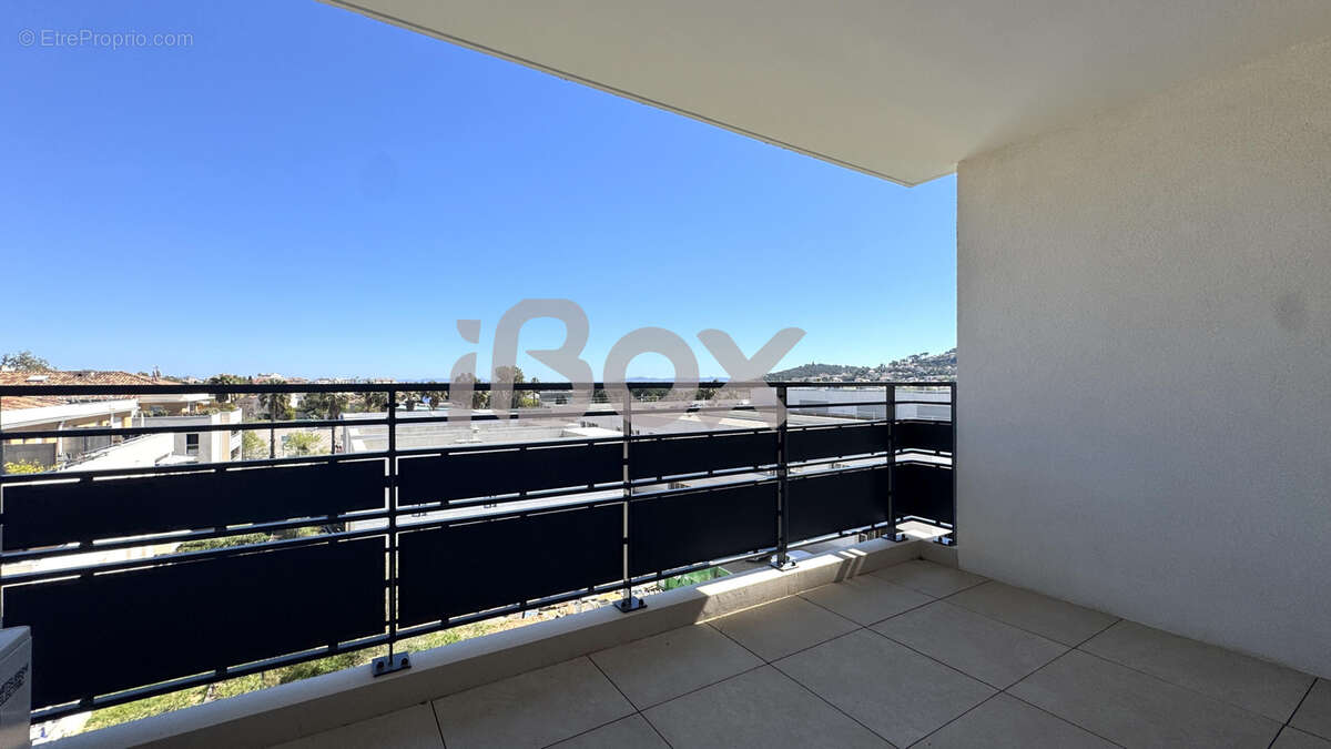 Appartement à HYERES