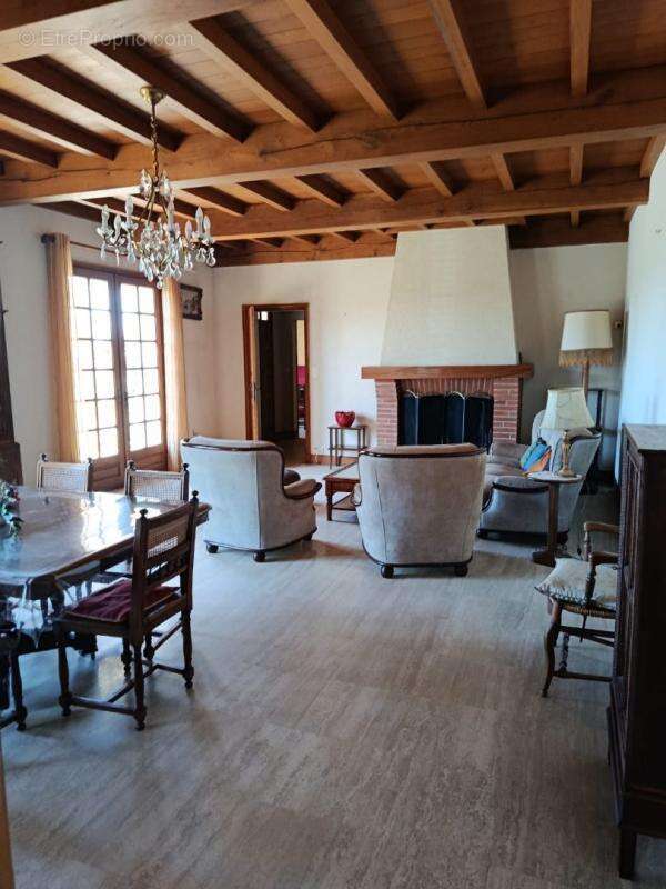 Maison à MONCLAR-DE-QUERCY