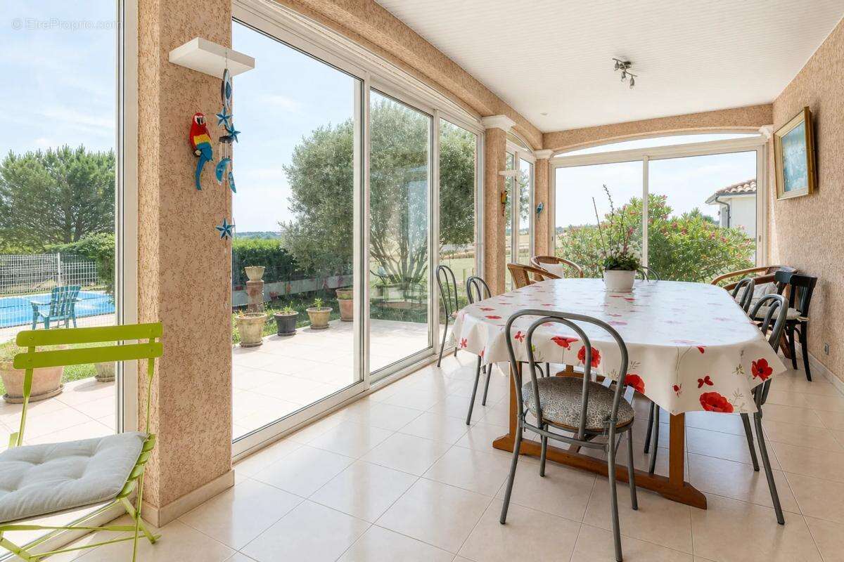 Maison de 5 pièces de 144 m² à Ségreville - photo 6