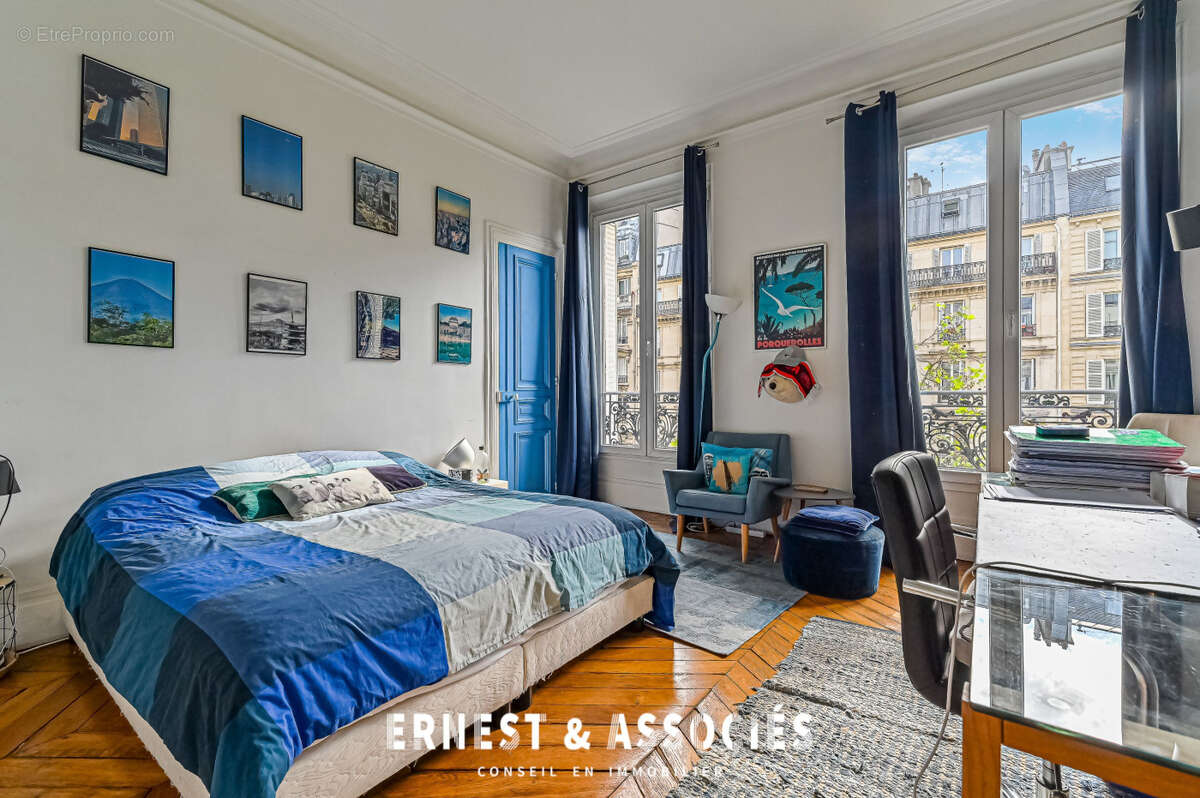 Appartement à PARIS-10E