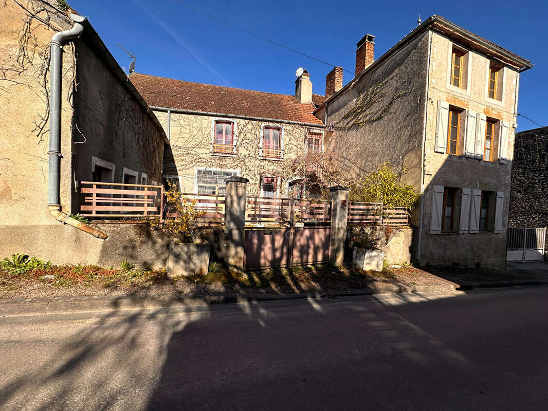 Maison à rénover Asquins  150m² - photo 16