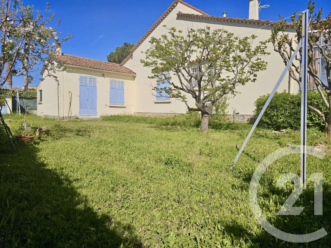 Maison à SIX-FOURS-LES-PLAGES