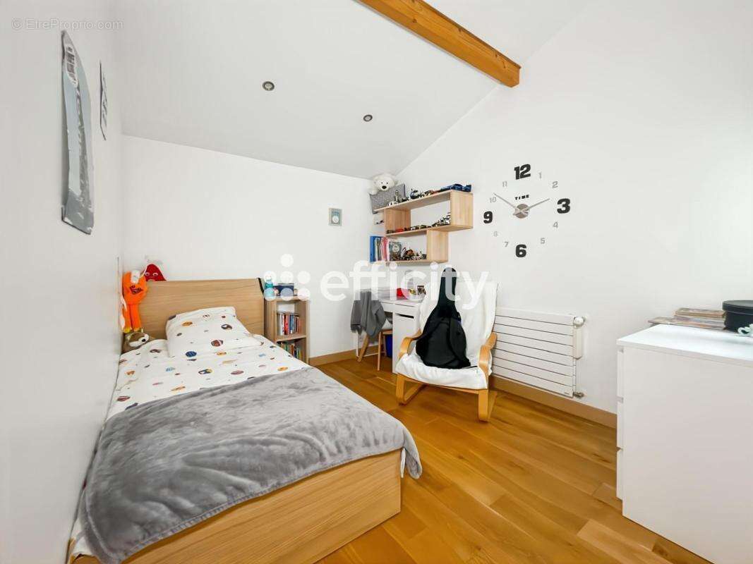 Maison 150 m² à Chaville  - photo 10