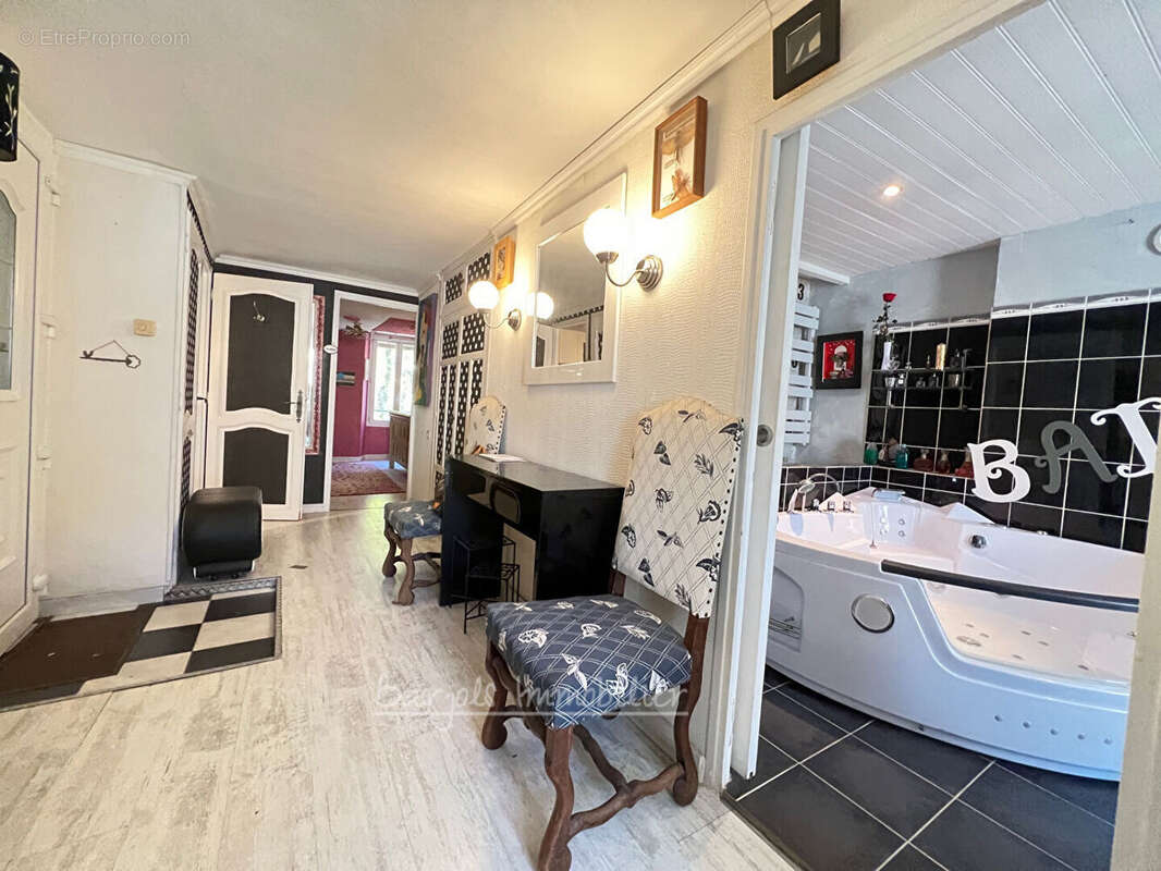 Appartement à BARJOLS