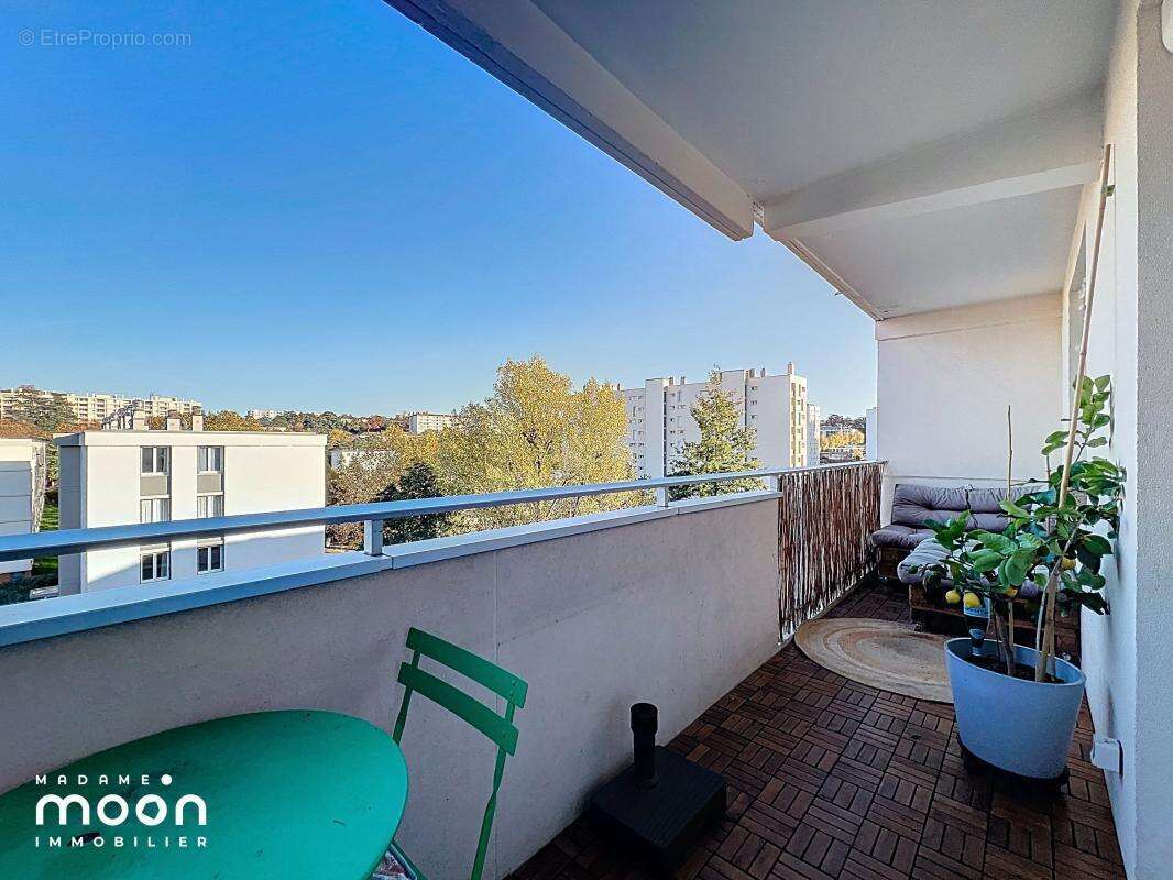 Appartement à LYON-5E
