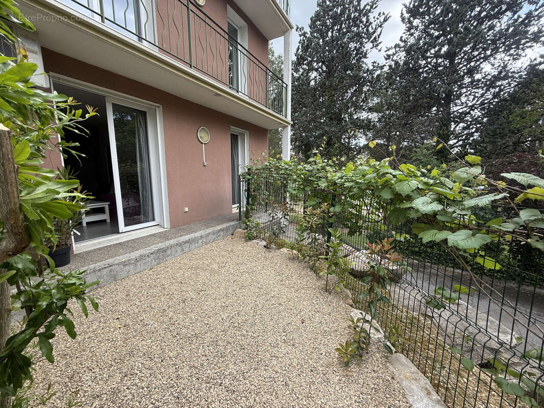 Appartement à GREOUX-LES-BAINS
