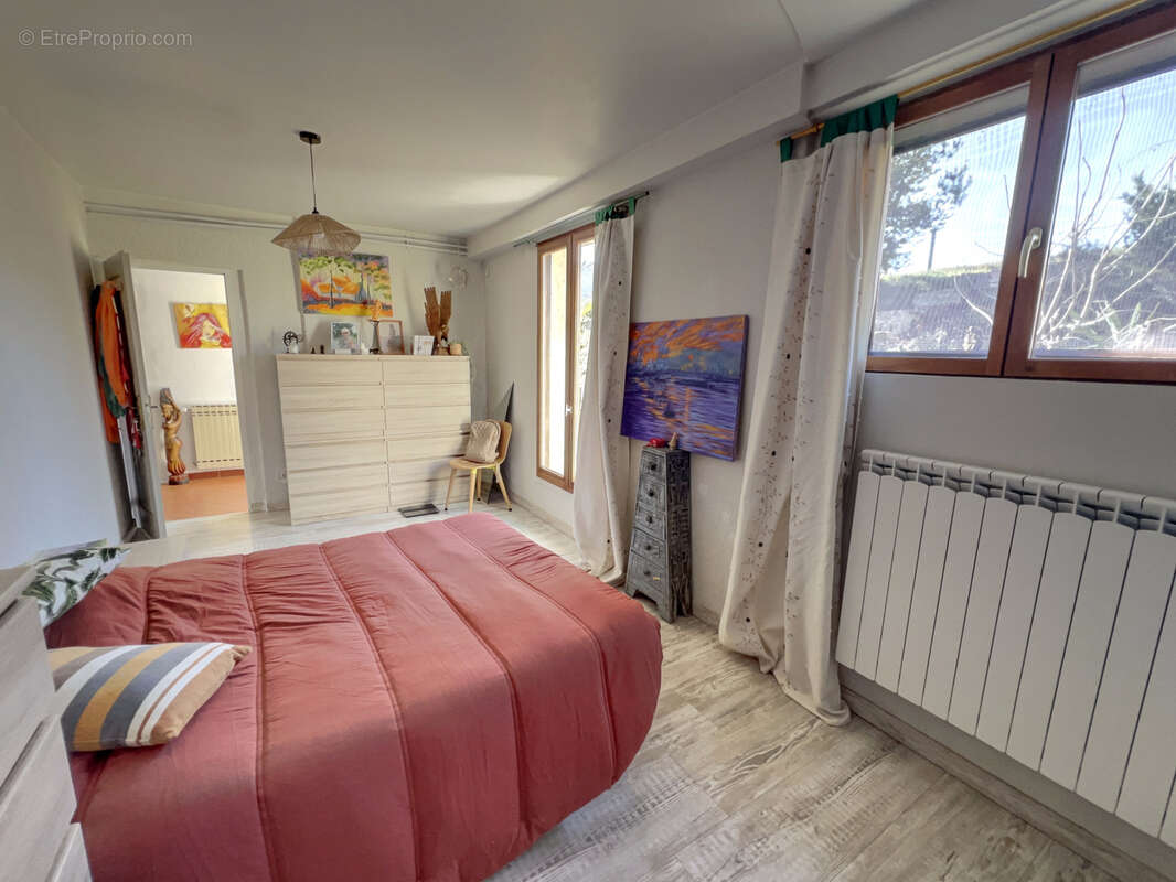 Maison à SAINT-ROMAIN-DE-LERPS