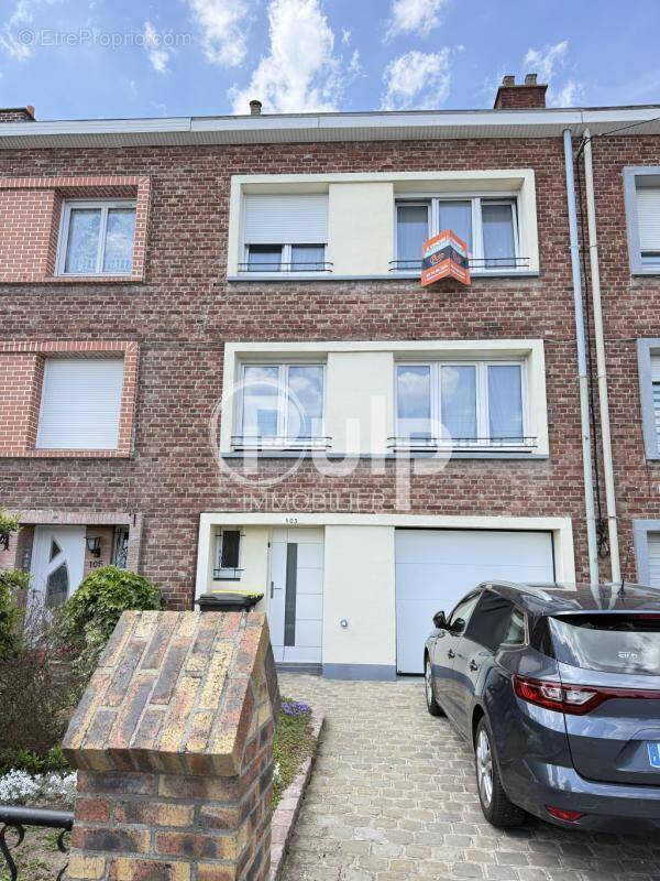 Maison à LA GORGUE