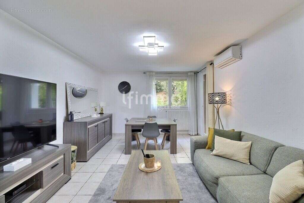 Appartement à MARSEILLE-11E