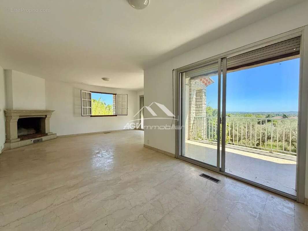 Vue panoramique exceptionnelle – Maison de 165 m² sur 3 300 m² de terrain constructible - photo 4