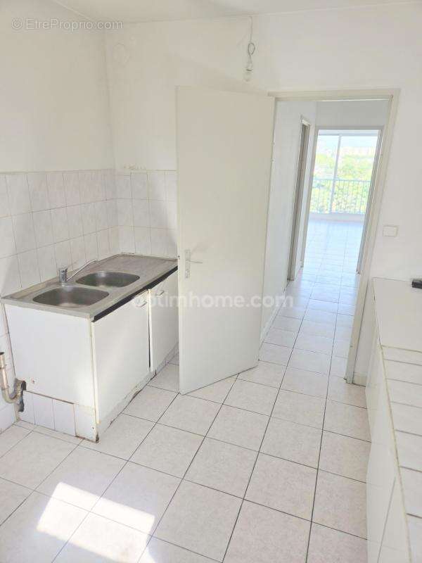 Appartement 3 pièces - 59m2 - avec balcon - 128 000 € FAI - photo 5