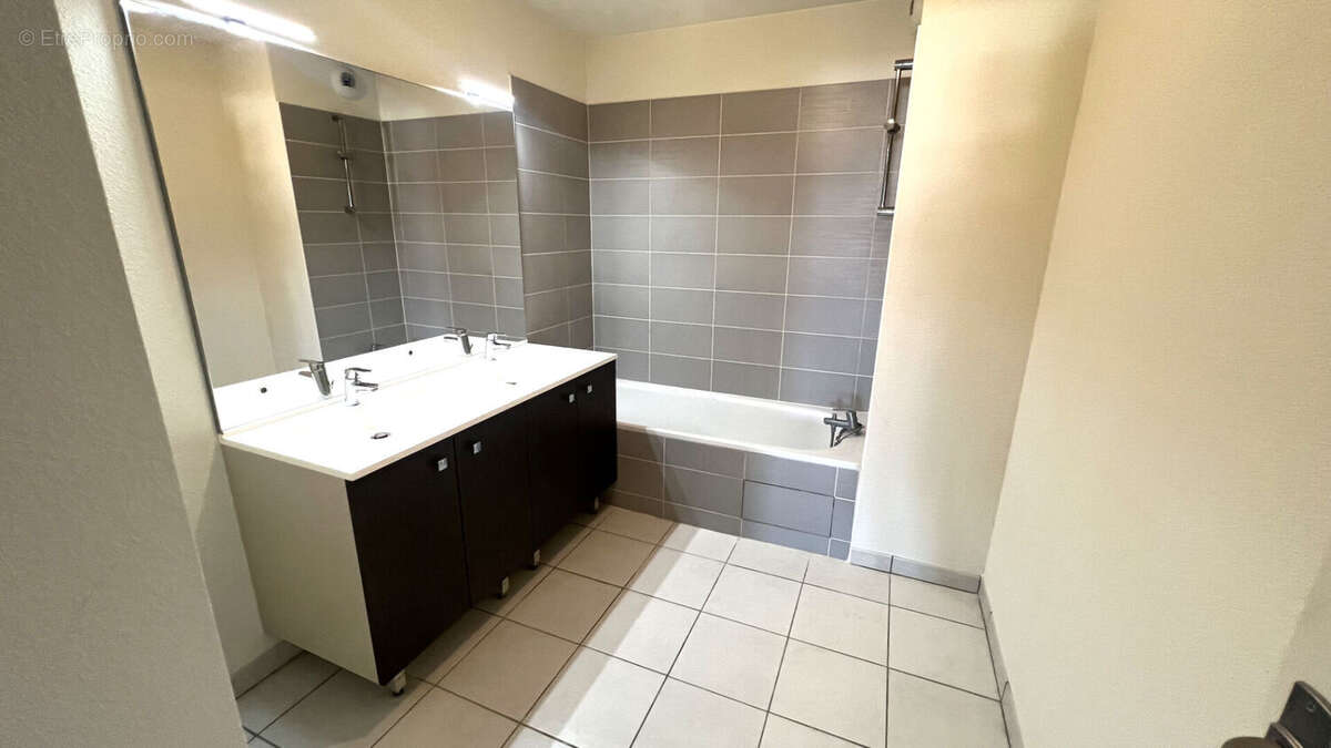 Appartement à MONDONVILLE