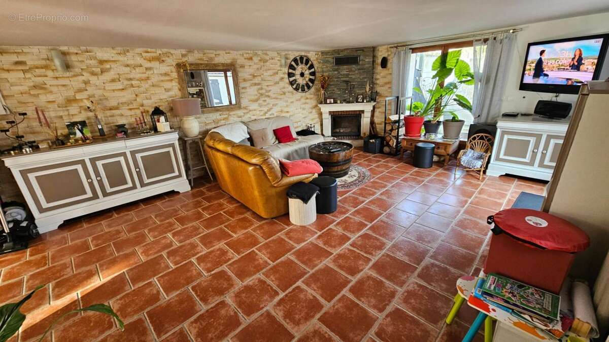 Maison à HOUDAN