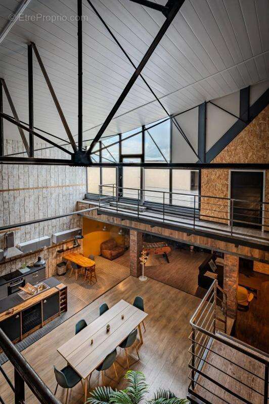 Appartement à MONTCEAU-LES-MINES