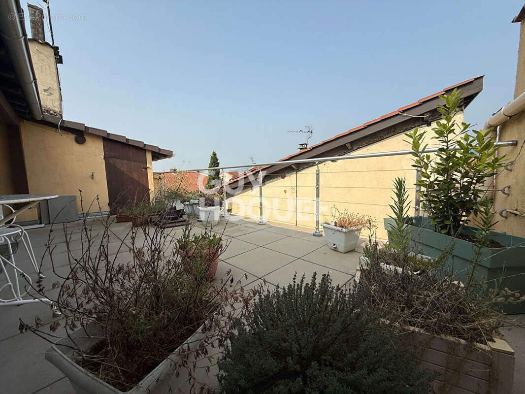 Appartement à MORNANT