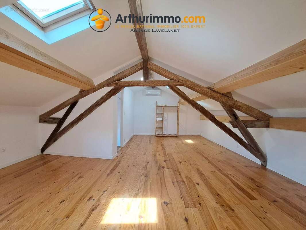 Maison de caractère rénovée, 4 chambres, vue montagnes. - photo 4