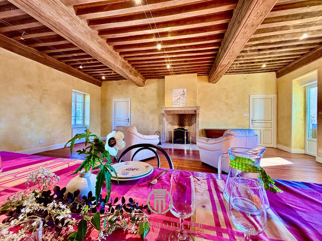 Maison à PARAY-LE-MONIAL