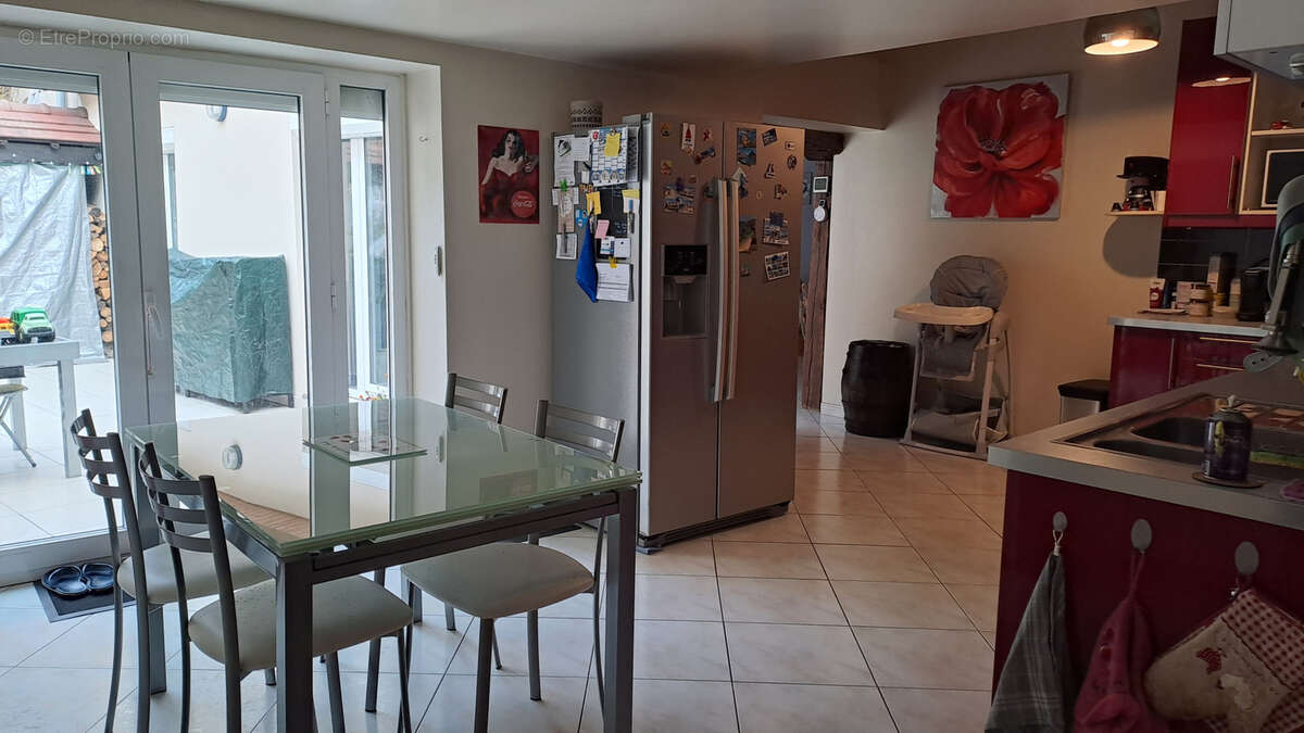 Maison à AILLANT-SUR-THOLON