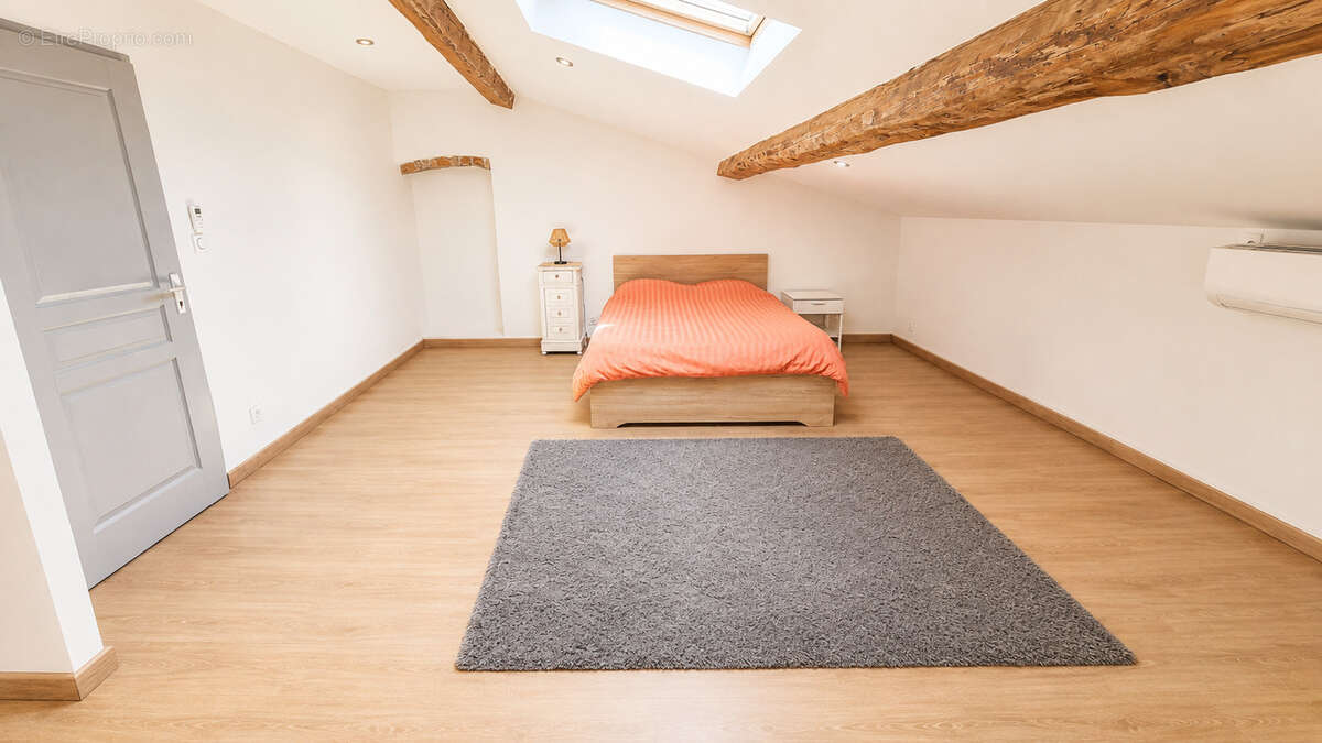 Maison rénovée avec toiture neuve, jardin piscinable et 4 chambres à 5 min de Lézignan-Corbières - photo 9