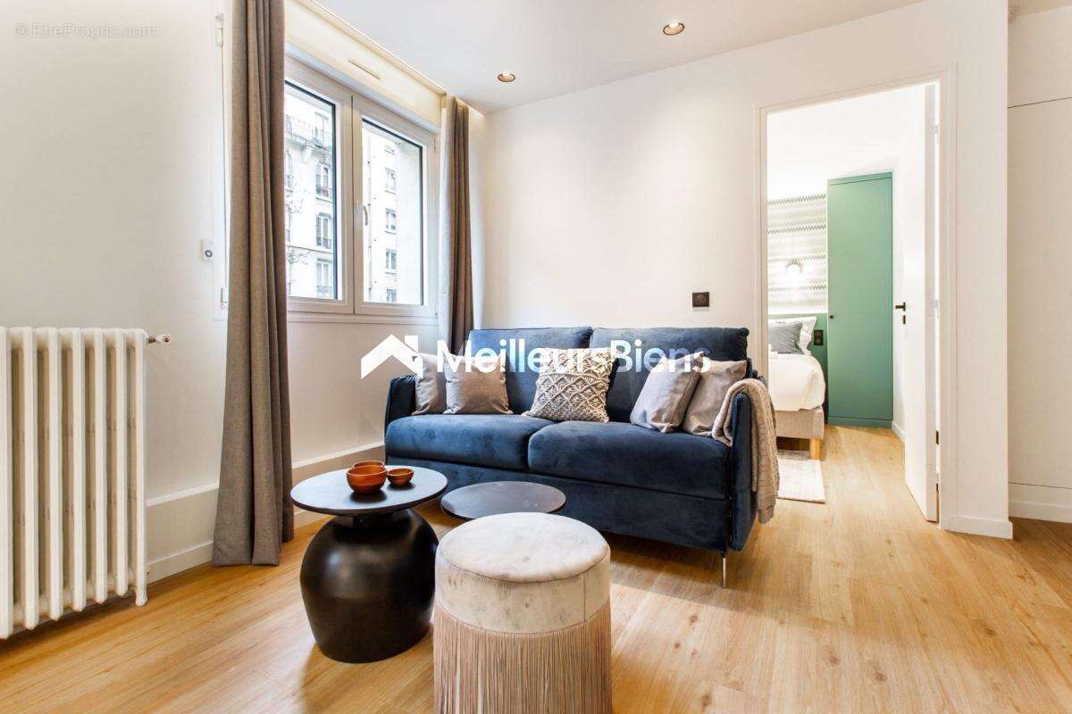 Commerce à PARIS-10E