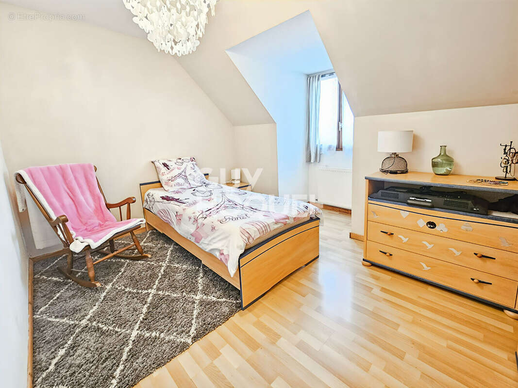 Maison à MARLES-EN-BRIE