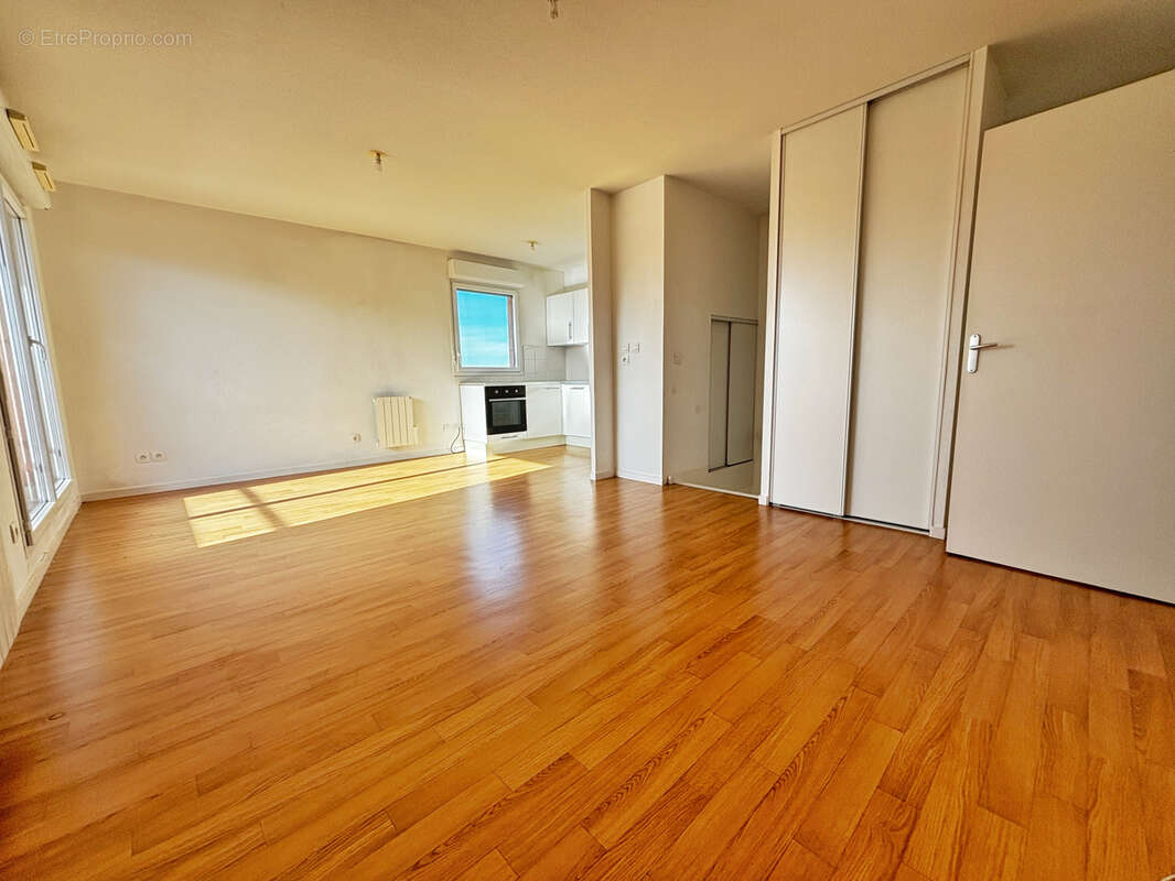 Appartement à L'ISLE-D'ABEAU