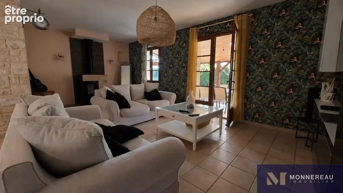 Maison de plain-pied avec dependances - photo 6