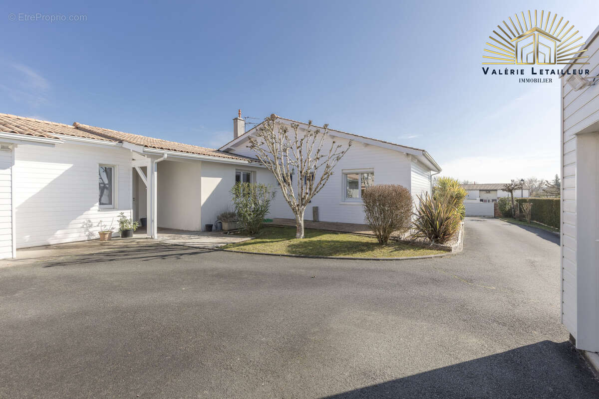 Maison à YVRAC