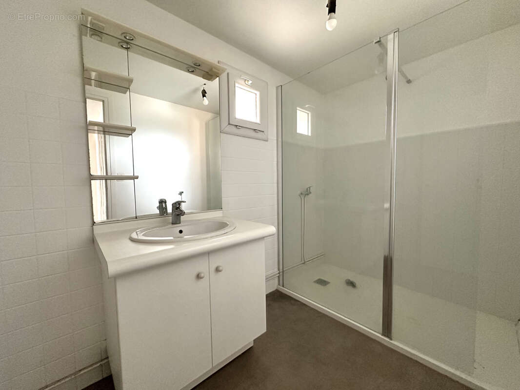 Appartement à THURINS