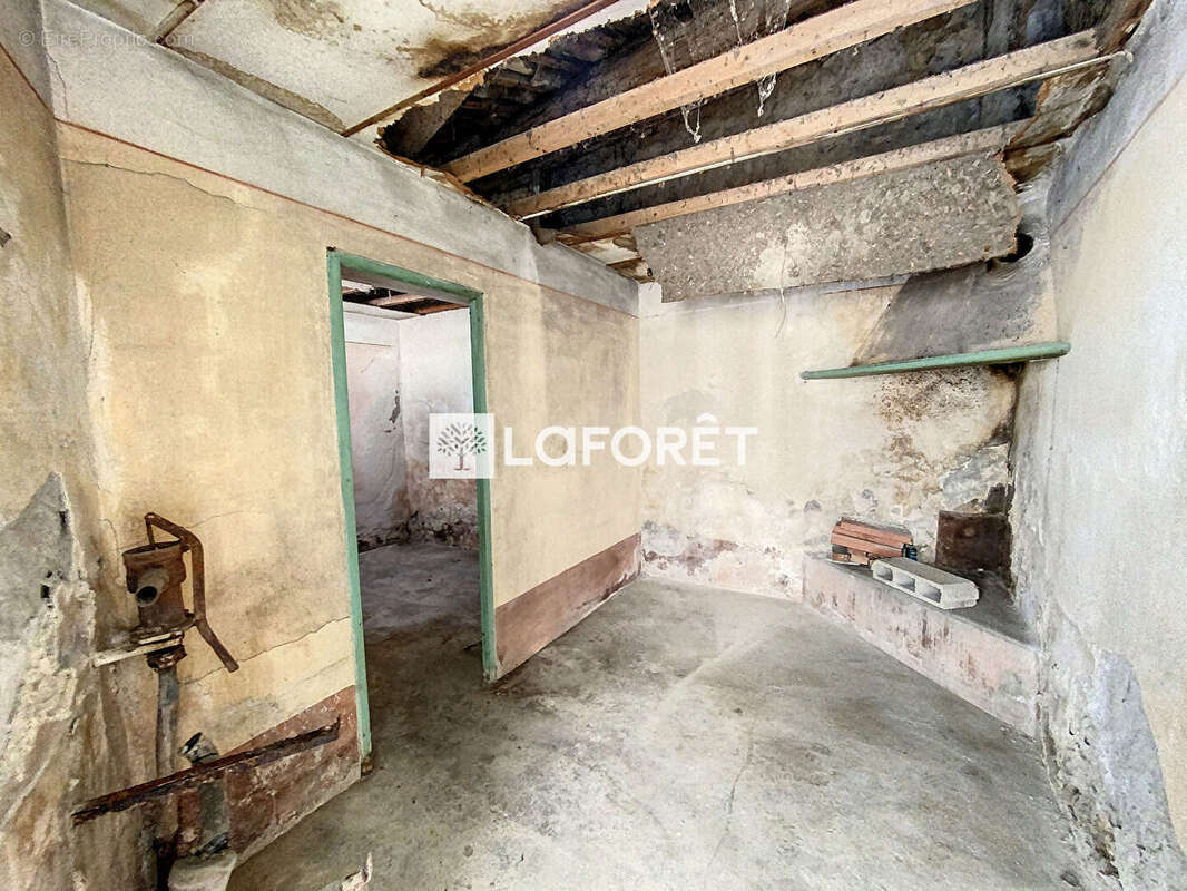 PIOLENC - Maison de village 90m²+ annexe - photo 9