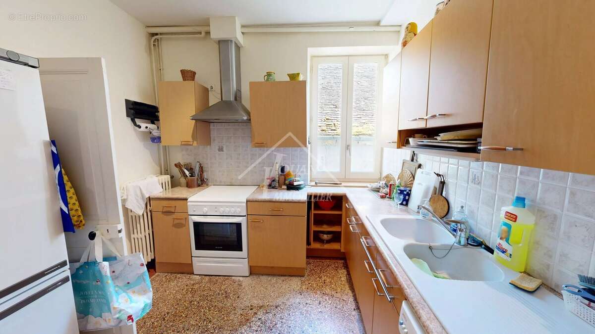 Ancienne maison de maître Bourbonnaise – 280 m² habitables avec dépendances et verger SAINT-HILAIRE - photo 7