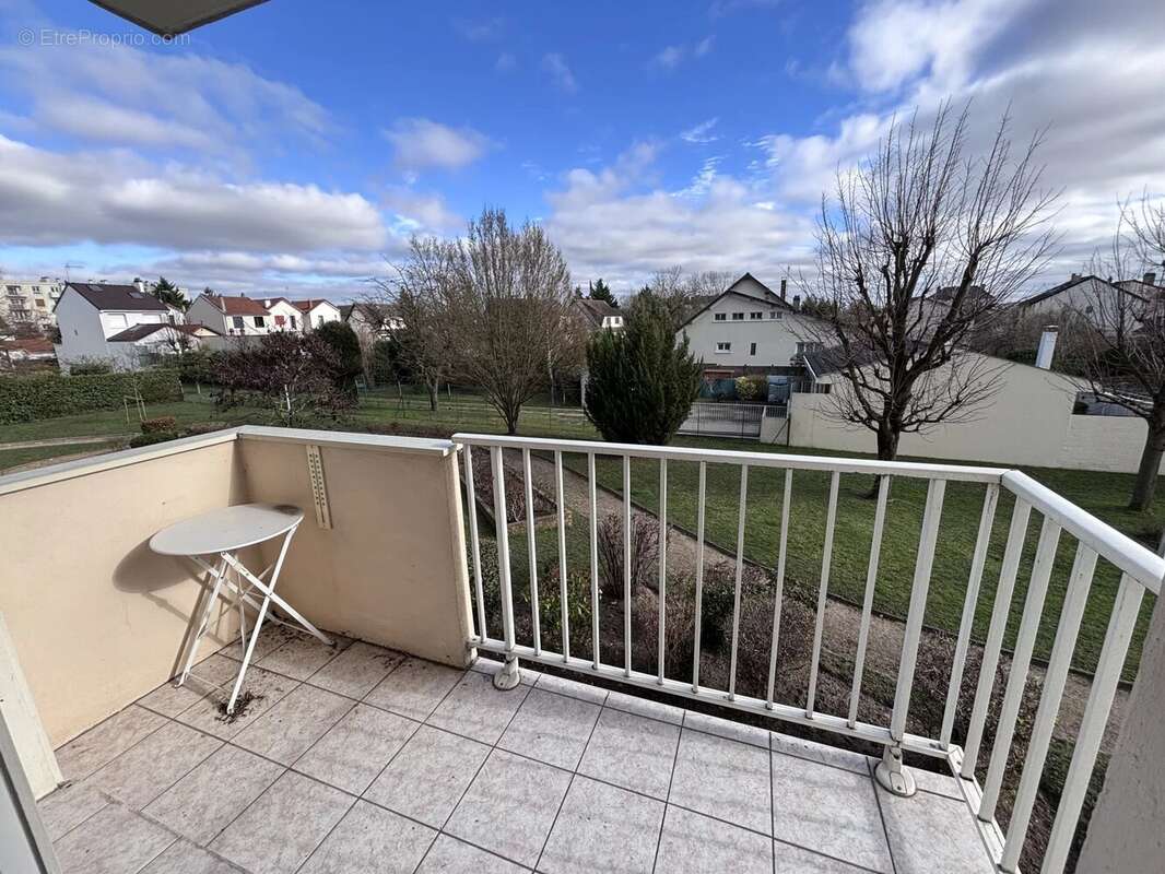 Appartement à HOUILLES