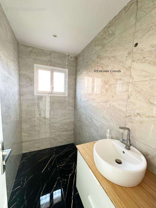 Maison à VILLENEUVE-LOUBET