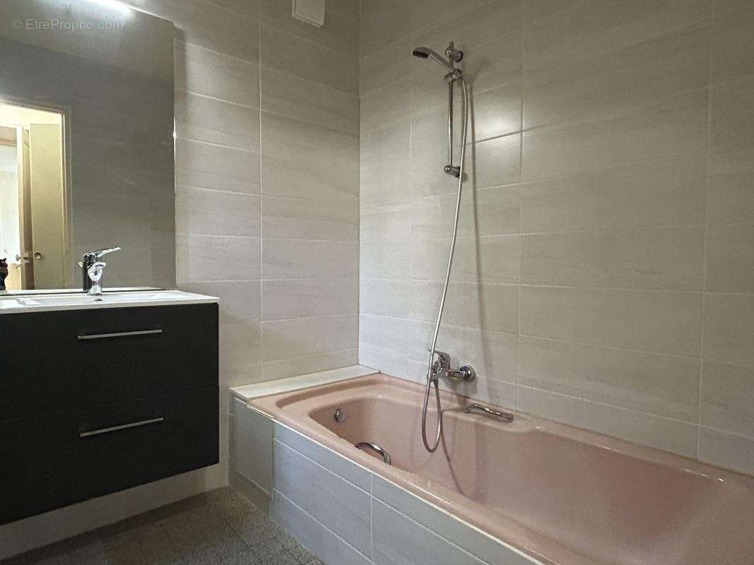 Maison à VERNOU-LA-CELLE-SUR-SEINE