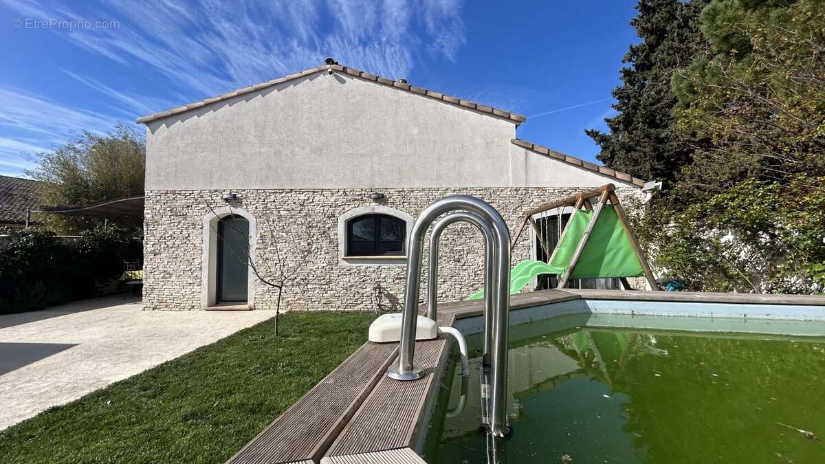 Maison à VERNEGUES