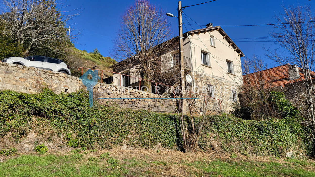 Maison à LE CHEYLARD