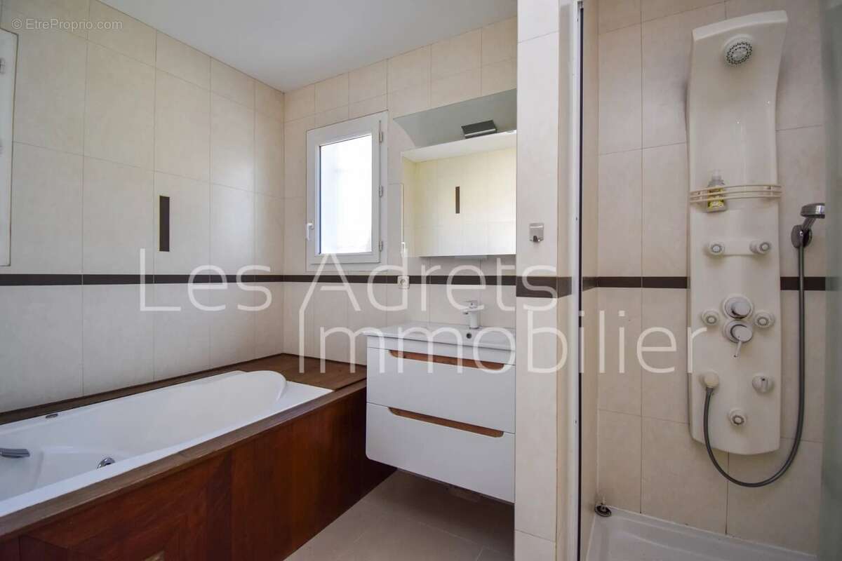 Maison à LES ADRETS-DE-L'ESTEREL