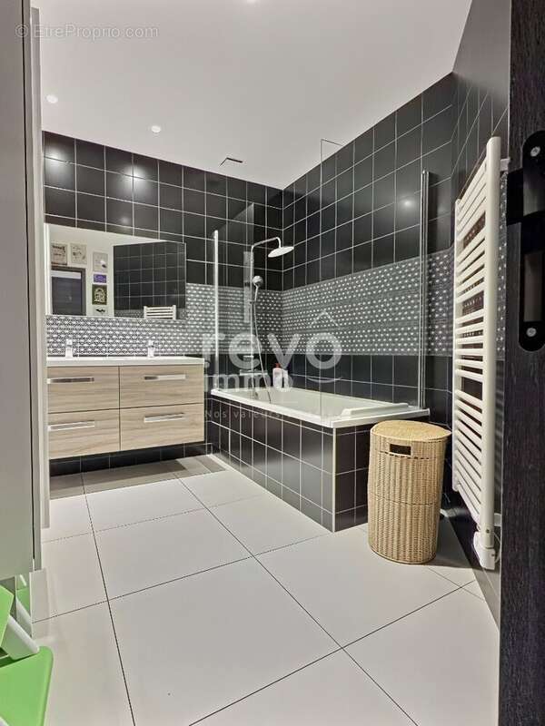 Duplex de 93m2 avec jardins et stationnements - photo 9