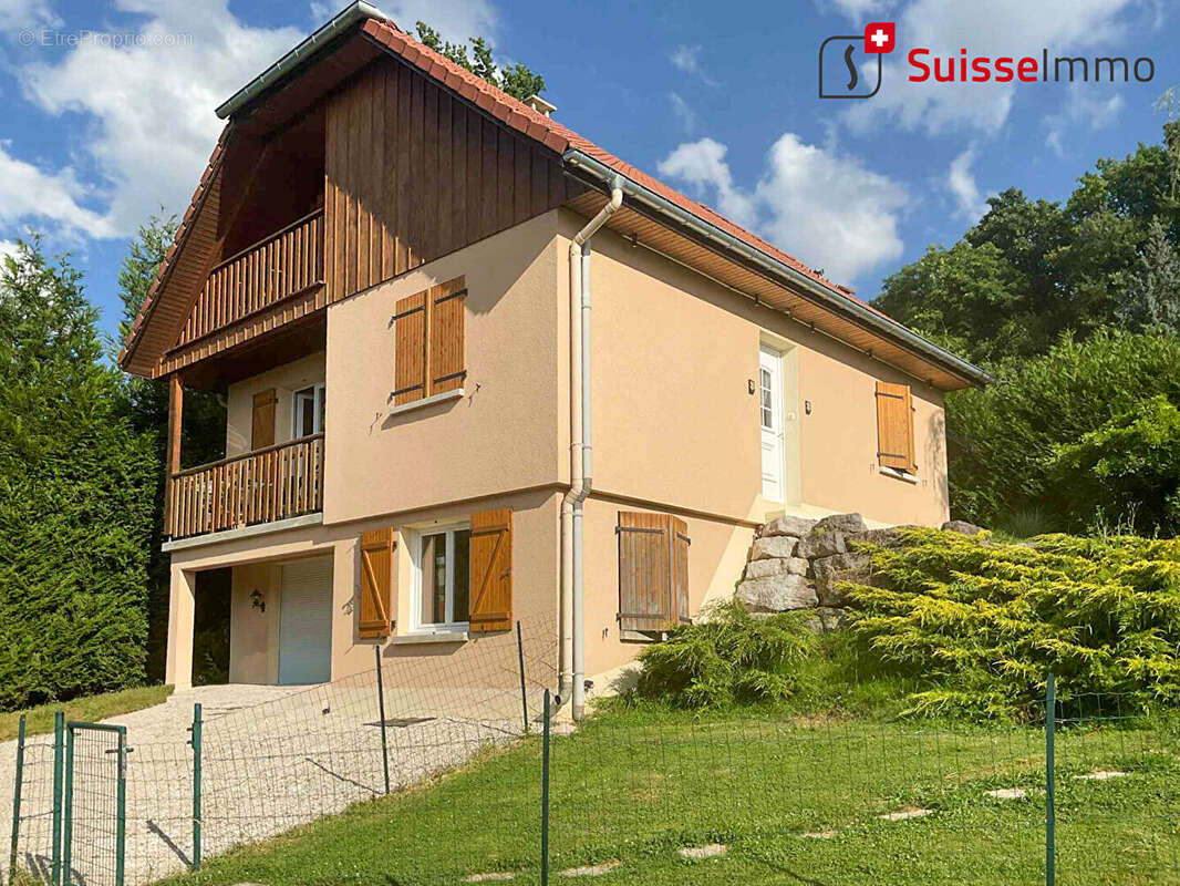 Maison à MONTBOUTON