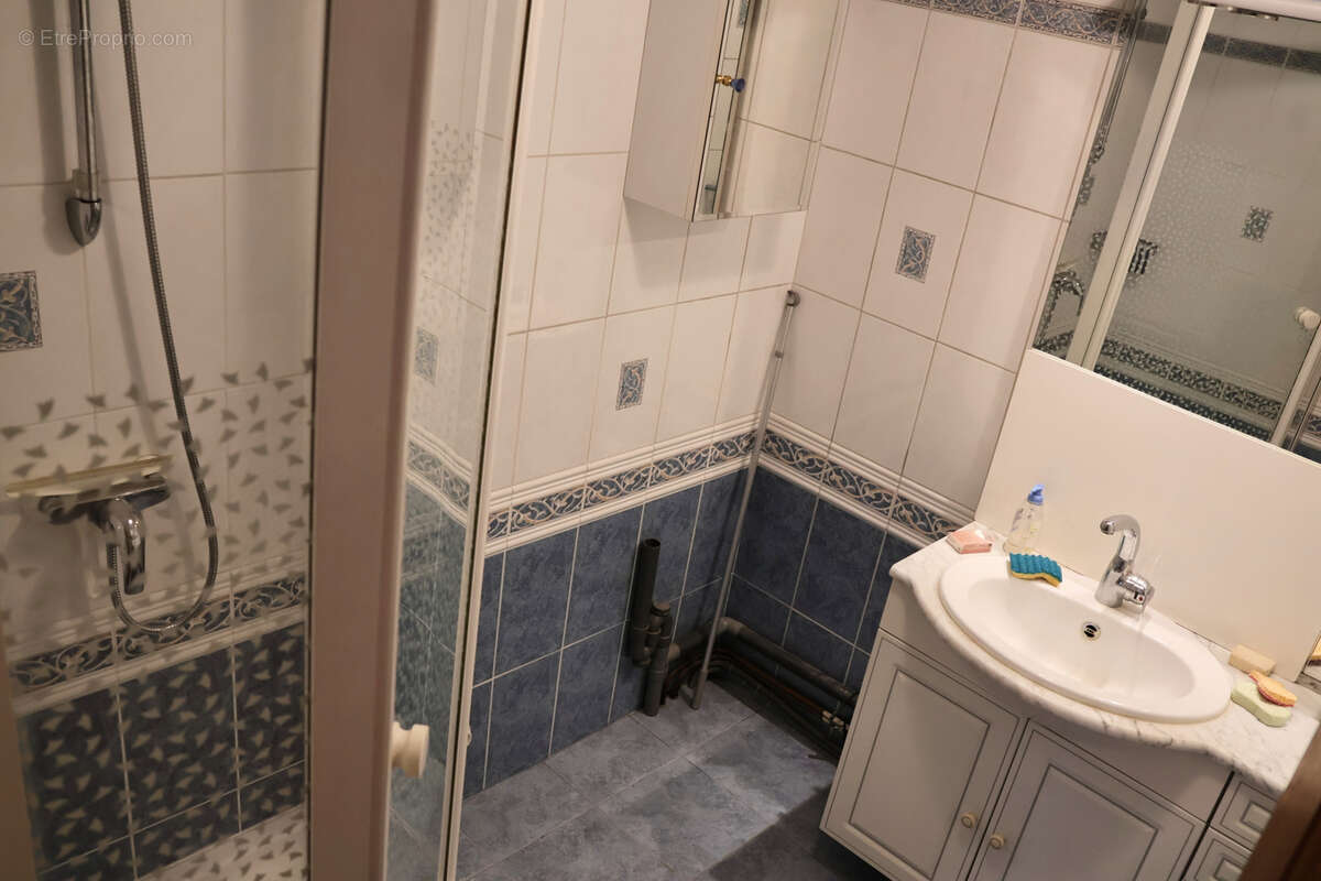 NANTES - Quartier Zola / Maison de plain-pied 2 chambres 340 m2 de terrain - photo 13
